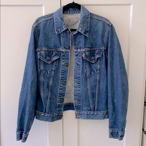 LEVI’s Denim boyfriend jacket